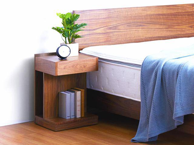 ナイトテーブル