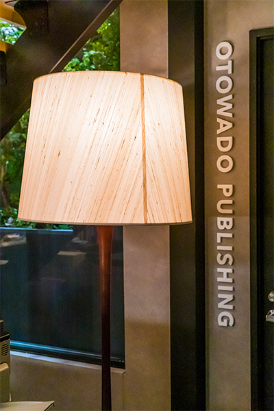 フロアスタンド「KAN-GRAND/3FS」ランプ別売