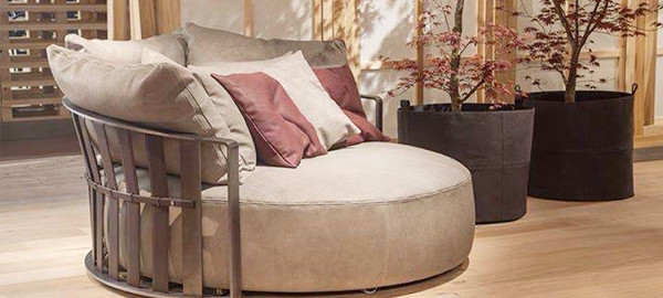 ソファ「スカーレット」